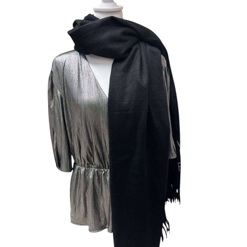 Louis Vuitton Black and Gold 100% Cashmere Large Logo Shawl Wrap Stole Auth - Picture 12 of 16